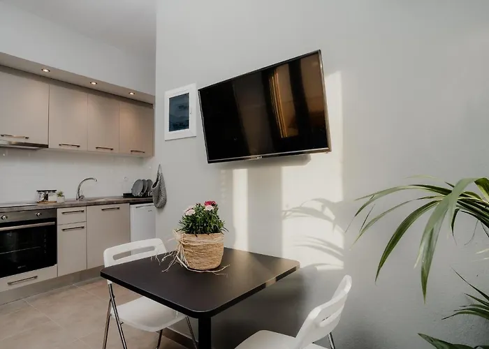 Aiora Yard Prázdninový dům Amolianí