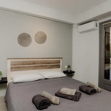 Aiora Yard بيت للعطل *