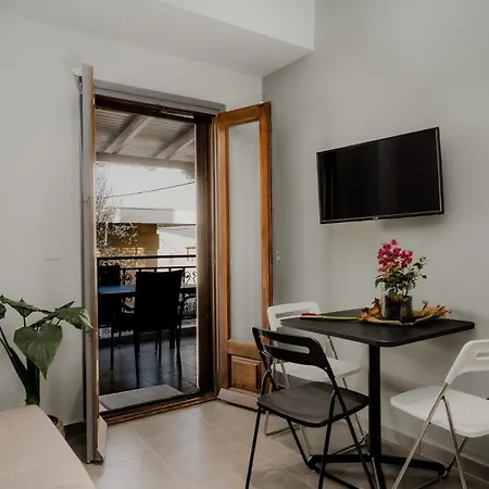 Aiora Yard بيت للعطل